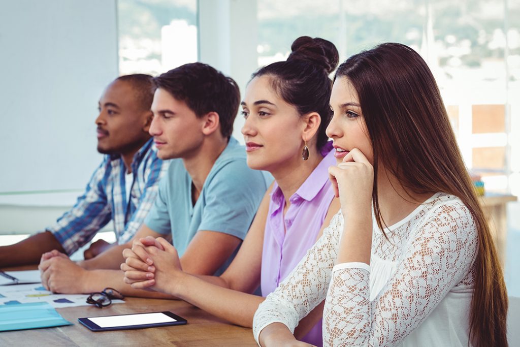 Profesores recibiendo una capacitación
